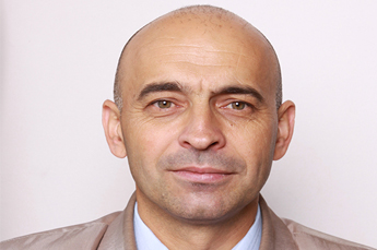 Av. Dragu Cosmin